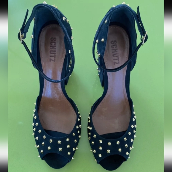 Schutz Black Gold Spike Studs Heels 10 - Picture 15 of 16